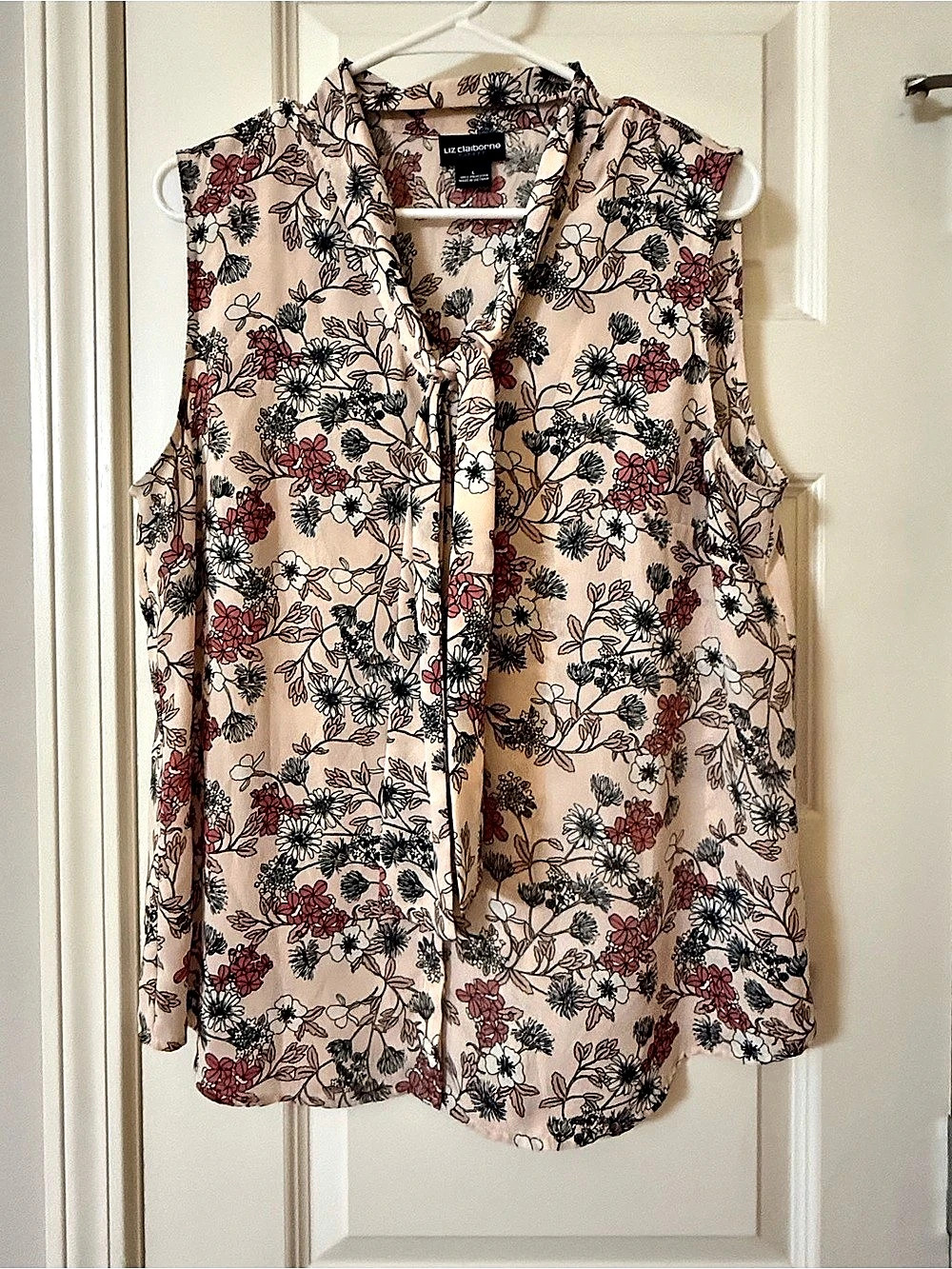 Liz Claiborne Floral Tie Neck Blouse in Pink & Black Like New